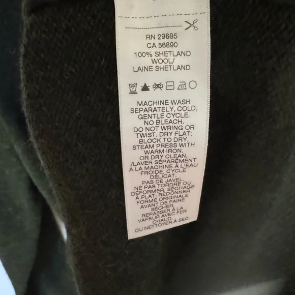 Pendleton Men's Forest V-Neck Sweater - Picture 3 of 6